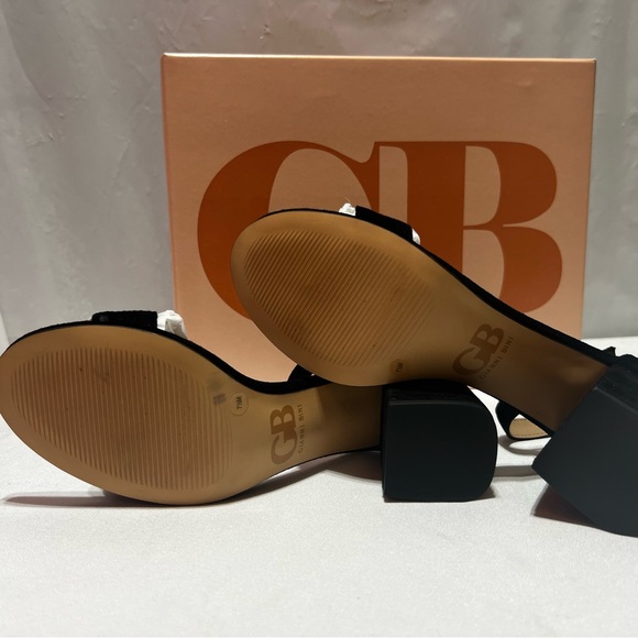 NWOT Gianni Bini Black Suede Block Heel - Picture 9 of 14